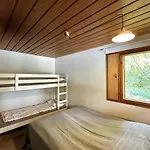 Apartment With Amenities 10 Metres From