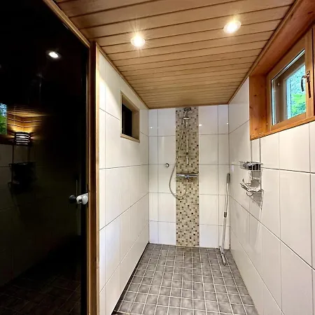 Apartment With Amenities 10 Metres From