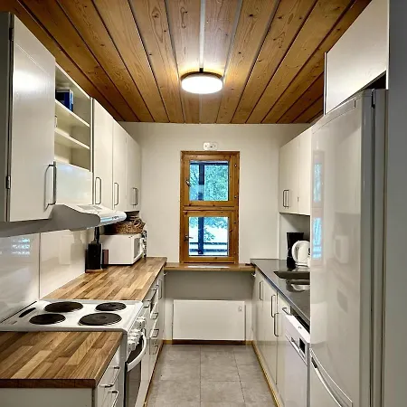 Apartment With Amenities 10 Metres From