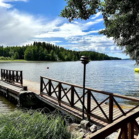 Apartment With Amenities 10 Metres From